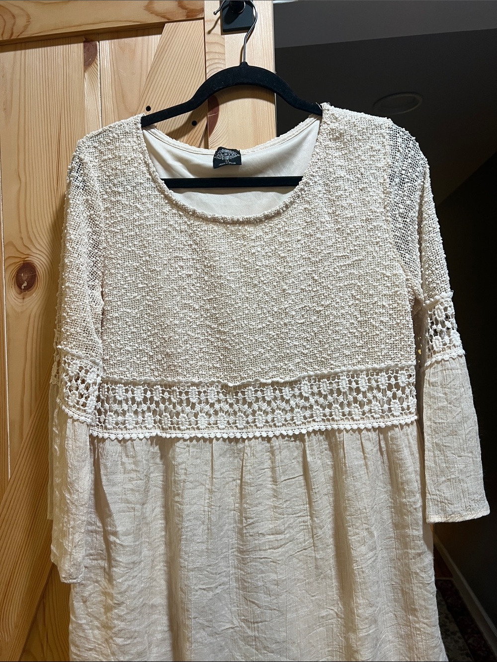 Alstyle Cream Textured Crochet Yoke Tunic size medium